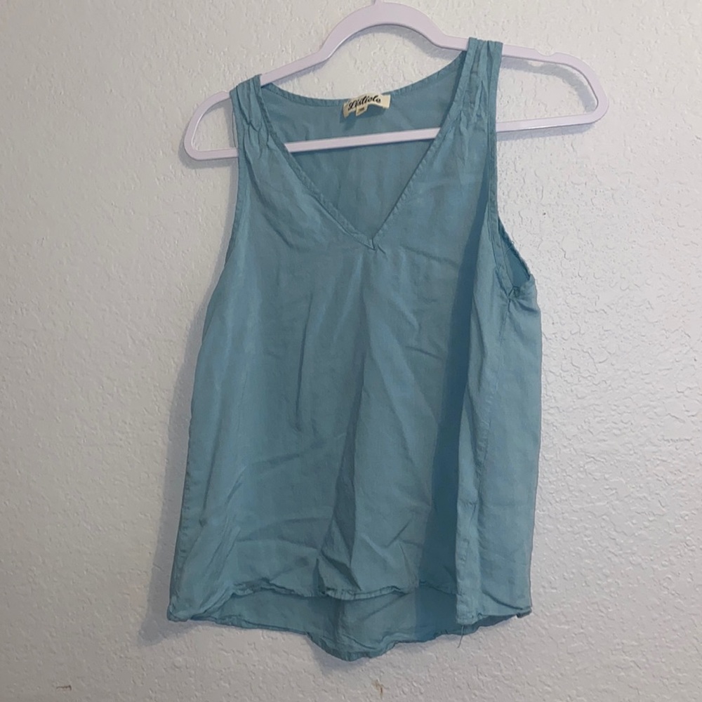 Blue Listicle Tank Top. Size Medium.